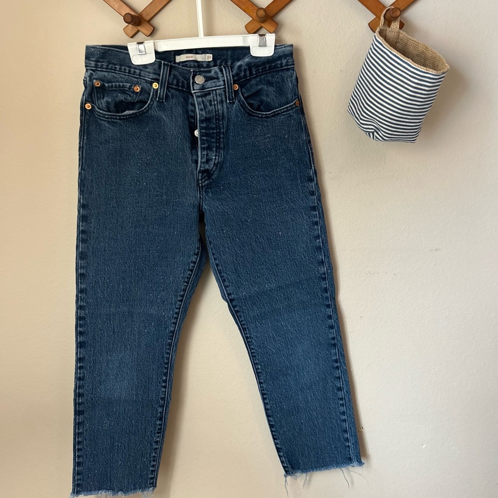 Levi’s Wedgie Fit Cropped Straight Leg Jeans with Raw Hem